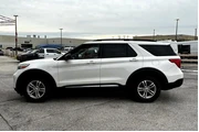 $28477 : Ford Explorer 2022 AWD XLT 4 thumbnail