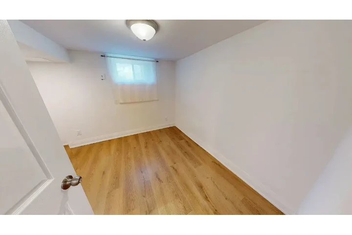 $1100 : Escuela secundaria Hawthorne image 9