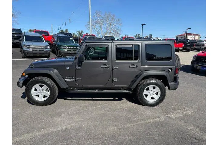 $20995 : Jeep Wrangler JK Unlimited 2 image 6