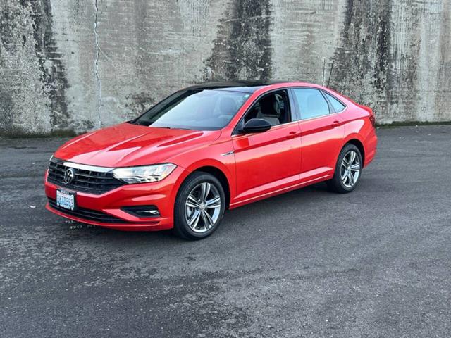 $18988 : 2019 Jetta R-Line image 3