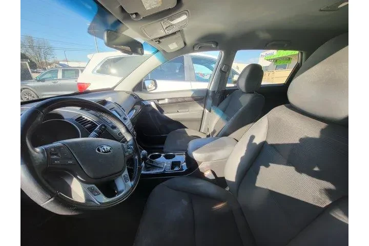 $11891 : Kia Sorento 2015 LX 4dr SUV image 10
