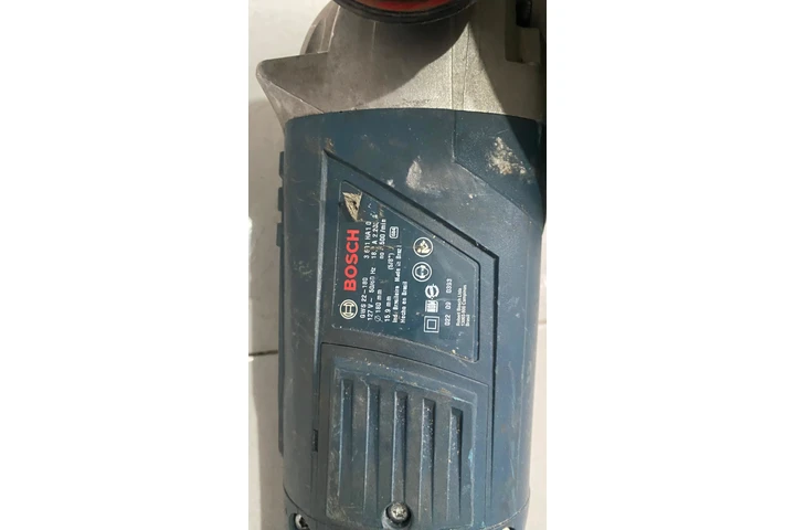 Esmeril angular Makita image 1