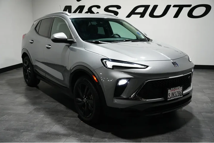 $18675 : 2024 Encore GX Sport Touring image 6