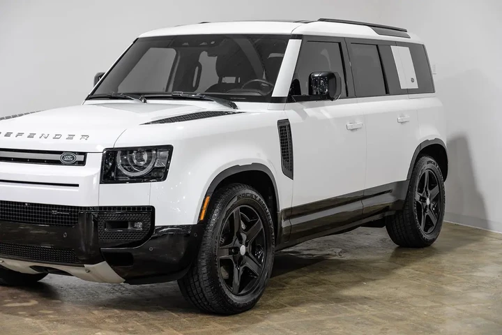 $47590 : 2022 Defender X-Dynamic SE image 8