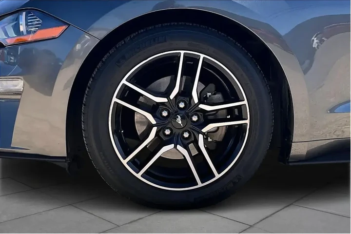 $16991 : Ford Mustang 2018 EcoBoost P image 10