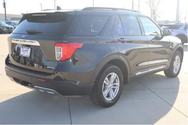 $35990 : Ford Explorer 2023 AWD XLT 4 image 5