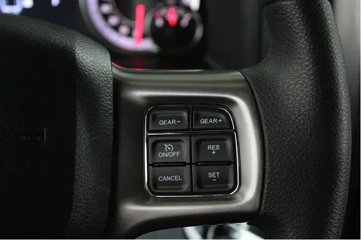 $38971 : Ram 1500 Classic 2024 4x2 Wa image 9