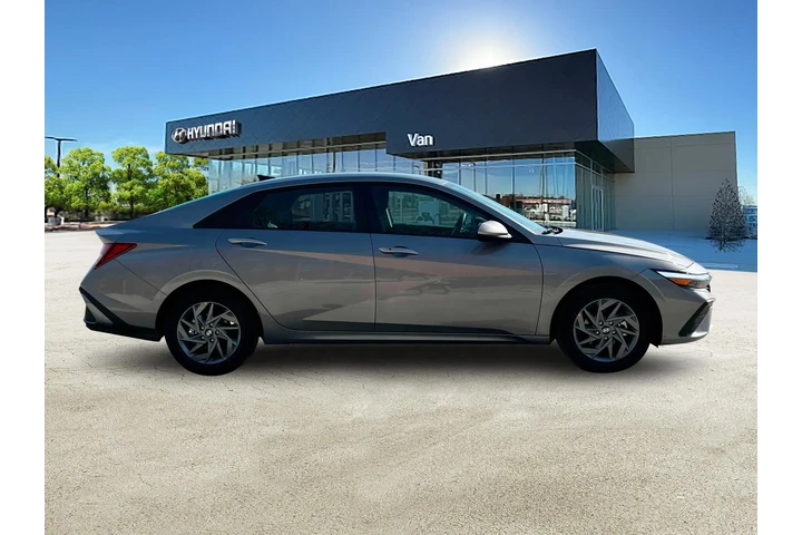 $16999 : Hyundai ELANTRA 2024 SEL 4dr image 9