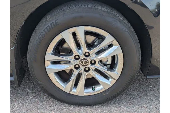 Toyota Sienna 2025 XLE 8-Pas image 10