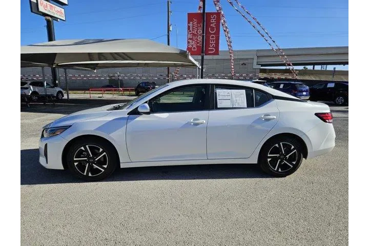 $18800 : Nissan Sentra 2024 SV 4dr Se image 6