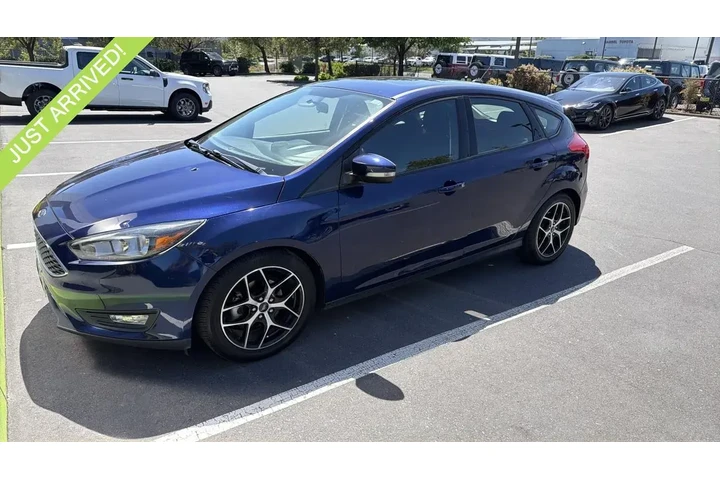 $10988 : Ford Focus 2017 SEL 4dr Hatc image 1