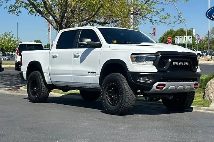 $34995 : Ram 1500 2019 4x4 Rebel 4dr image 9