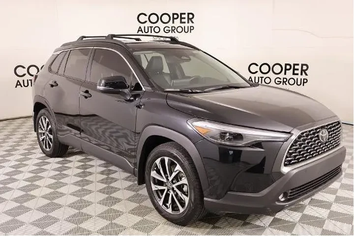 $29485 : Toyota Corolla Cross 2025 XL image 1