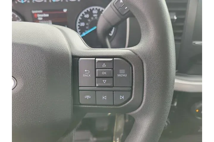 $28000 : Ford F-150 2023 4x2 XL 4dr S image 7