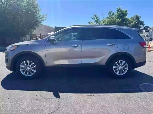 $12999 : 2017 KIA SORENTO image 4