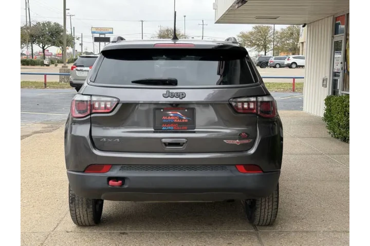 $16499 : 2018 Compass Trailhawk image 8