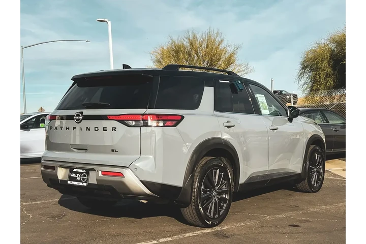 $28997 : Nissan Pathfinder 2023 SL 4d image 3