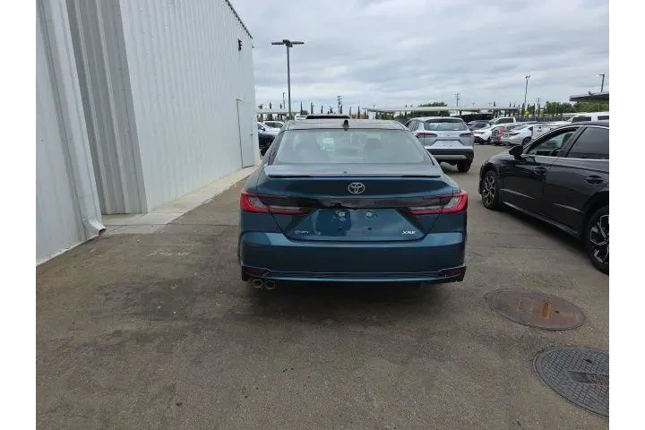 $39900 : Toyota Camry 2026 SE 4dr Sed image 5