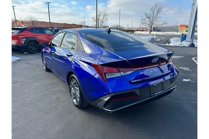 $18990 : Hyundai ELANTRA 2024 SEL 4dr image 5