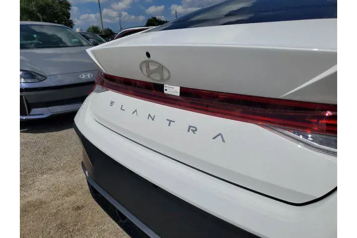 $24960 : Hyundai ELANTRA 2025 SEL Con image 7