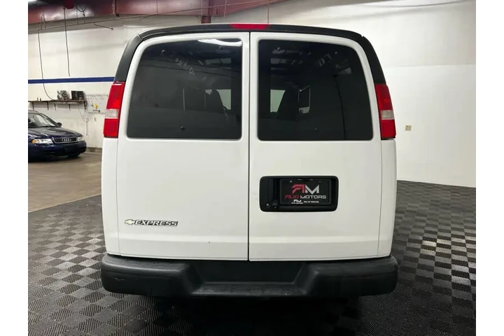 $20950 : 2017 Express 2500 image 10