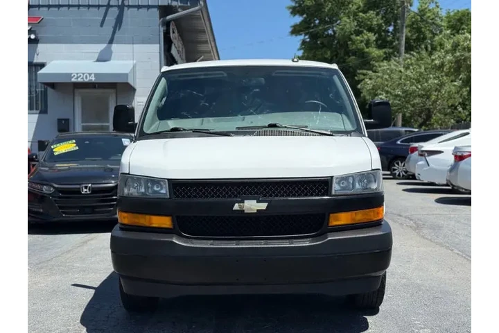 $18995 : 2020 Express 2500 image 4