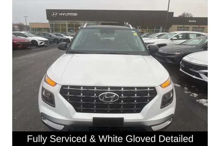 $16495 : Hyundai VENUE 2023 Limited 4 image 9