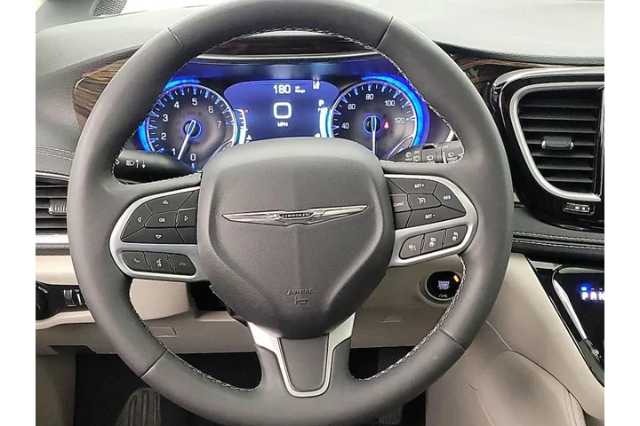 $29998 : Chrysler Pacifica 2023 Limit image 10