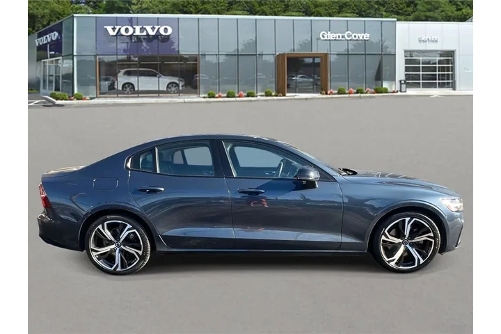 $26500 : Volvo S60 2023 B5 Core Dark image 3