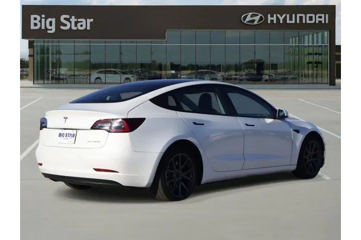 $21888 : Tesla Model 3 2022 AWD Long image 4