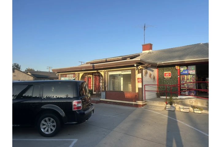 $1500 : Oficina de Renta image 1