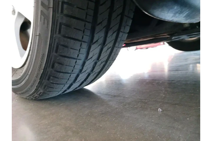 $28998 : Ford Explorer 2022 AWD XLT 4 image 9