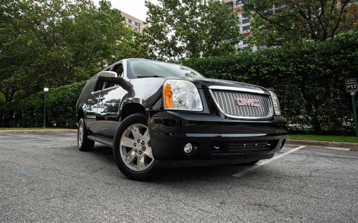 $13000 : 2009 GMC YUKON XL 1500 image 2