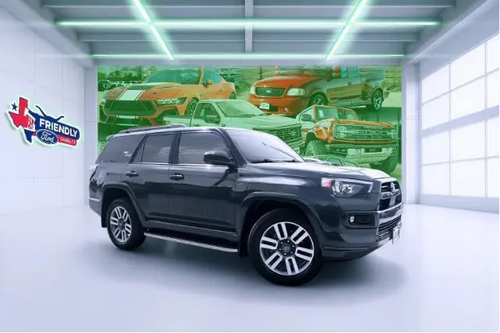 $39989 : Toyota 4Runner 2024 4x4 TRD image 1