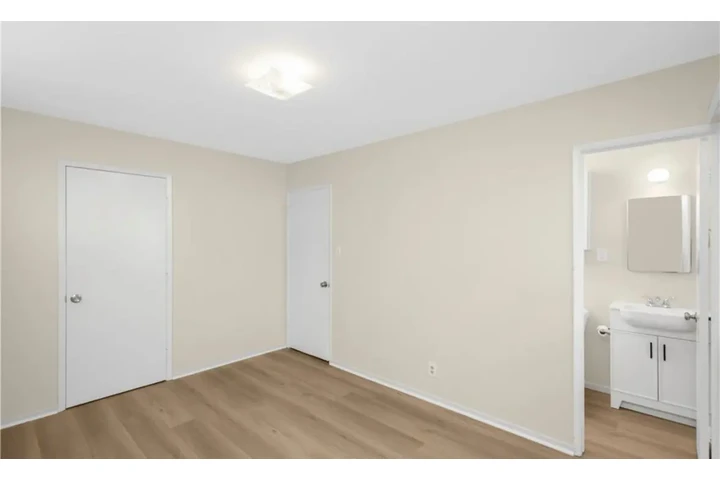 $2500 : 3 Bedroom house in Lynwood image 6