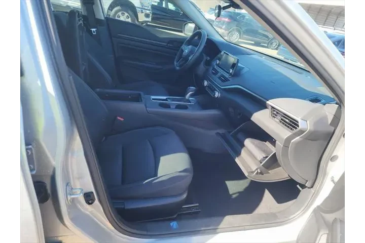 $21242 : Nissan Altima 2024 2.5 S 4dr image 8