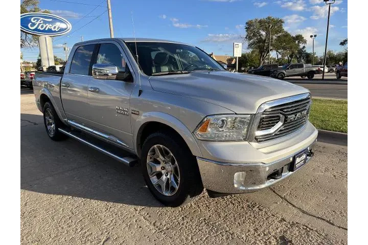 $30500 : Ram 1500 2018 4x4 Laramie Li image 4