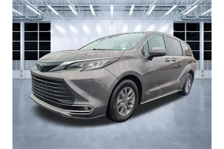 $33499 : Toyota Sienna 2021 XLE 7-Pas image 8