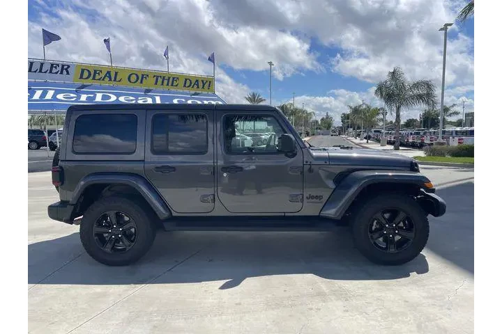 $31775 : Jeep Wrangler Unlimited 2021 image 9