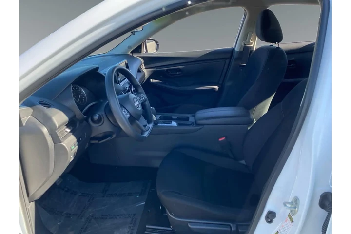 $25884 : Nissan Sentra 2025 S 4dr Sed image 9