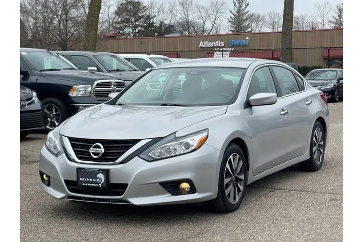 $11985 : 2017 Altima 2.5 SV image 9