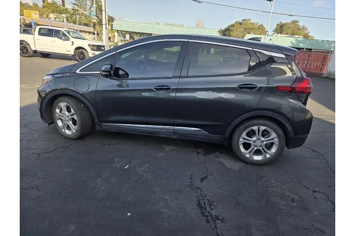 $14950 : Chevrolet Bolt EV 2019 LT 4d image 9
