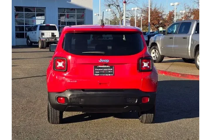 $20900 : Jeep Renegade 2023 4x4 Uplan image 5