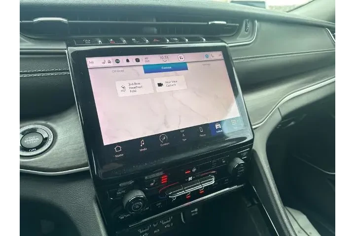 $31980 : Jeep Grand Cherokee L 2022 4 image 2