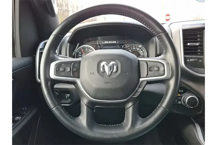 $32995 : Ram 1500 2022 4x4 Lone Star image 8