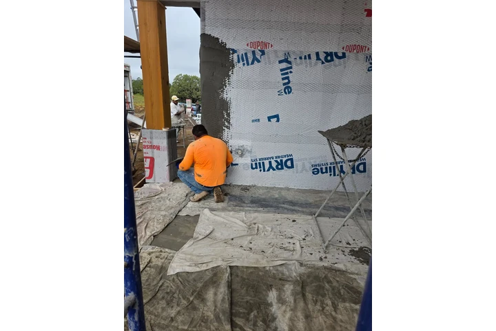 JH plastering Llc image 4