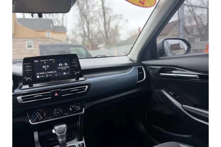 $15995 : 2021 Seltos S image 5