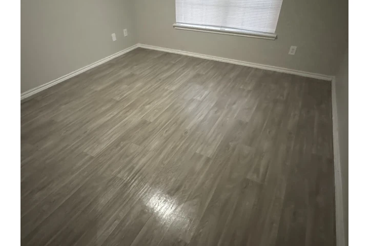 Cleaning Sevices LCC image 4