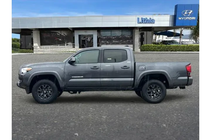 $33499 : Toyota Tacoma 2023 4x4 Trail image 6