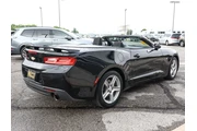 $23587 : 2017 Camaro 2dr Conv 1LT thumbnail